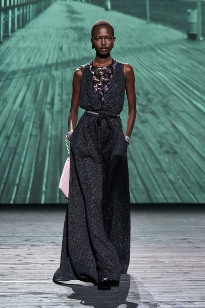 Look 57